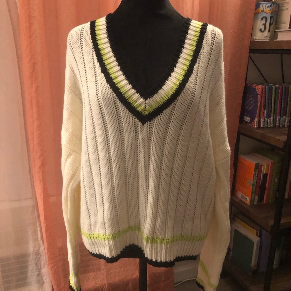 Wild Fable sweater - Picture 5 of 11